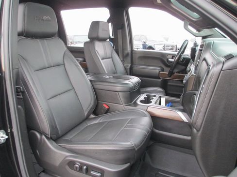 Used 2022 Chevrolet Silverado 2500 High Country w/ Technology Package image 20