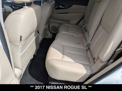Used 2017 Nissan Rogue SL AWD/4WD image 3