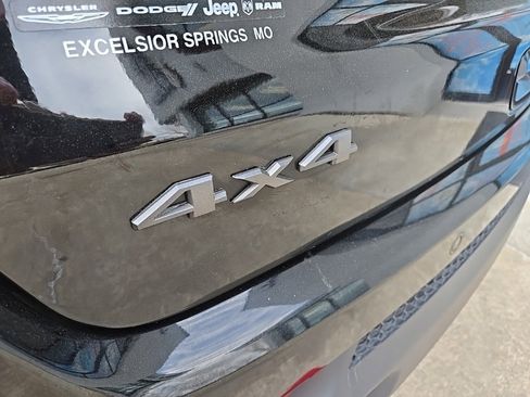 Used 2024 Jeep Compass Trailhawk image 25