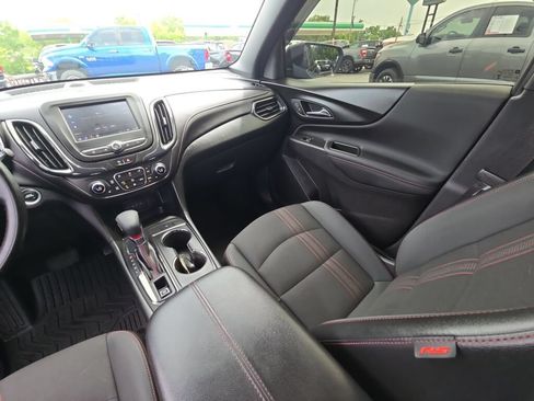 Certified 2024 Chevrolet Equinox RS FWD image 10