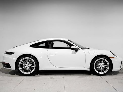 Used 2023 Porsche 911 Carrera w/ Premium Package RWD image 2