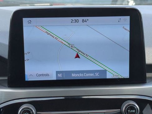 Used 2021 Ford Escape Titanium image 23