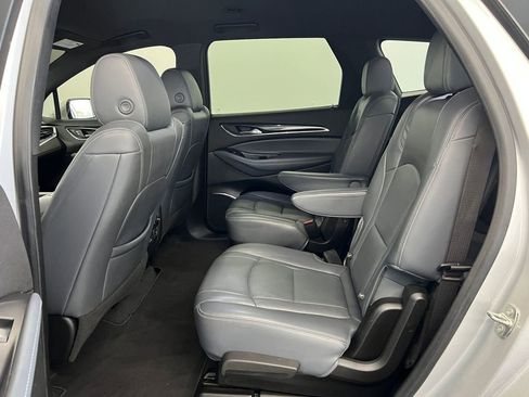 Used 2022 Buick Enclave Premium image 12