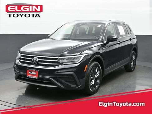 Used 2022 Volkswagen Tiguan SE AWD/4WD image 1