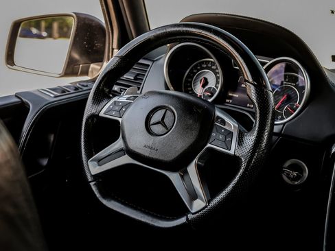 Used 2017 Mercedes-Benz G 63 AMG 4MATIC image 14