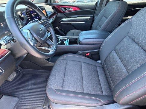 Used 2024 Chevrolet Traverse Z71 AWD/4WD image 16