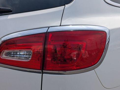 Used 2015 Buick Enclave Leather AWD/4WD image 11