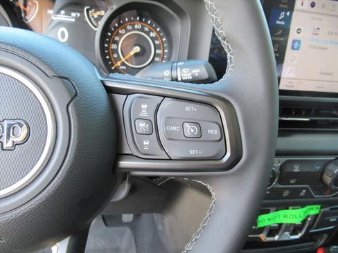 New 2025 Jeep Gladiator Sport image 20