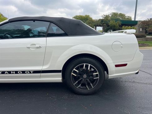Used 2006 Ford Mustang GT Premium image 40