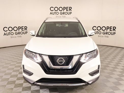 Used 2017 Nissan Rogue S w/ Appearance Package FWD image 8