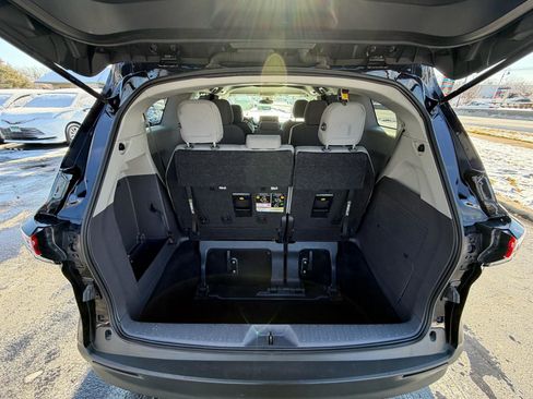 Used 2024 Toyota Sienna LE image 30