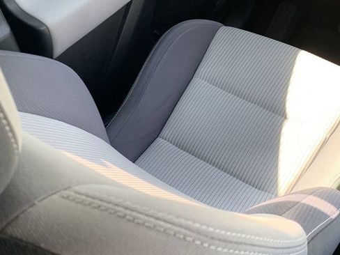 Used 2015 Toyota RAV4 XLE AWD/4WD image 18