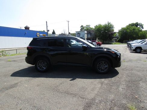 Used 2026 Nissan Rogue SV AWD/4WD image 8