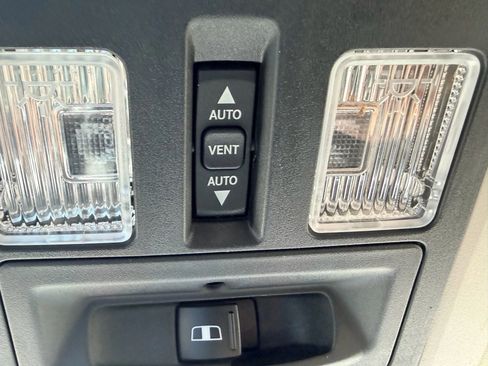 Used 2018 RAM 2500 Laramie w/ Off Road Package image 20