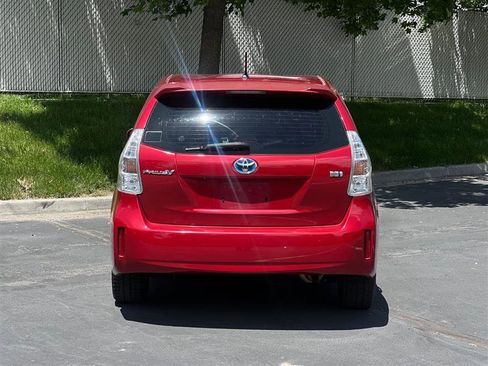 Used 2012 Toyota Prius V Two image 4