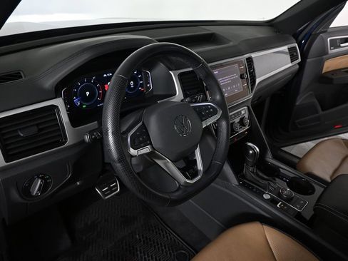 Used 2022 Volkswagen Atlas Cross Sport SEL Premium R-Line image 6