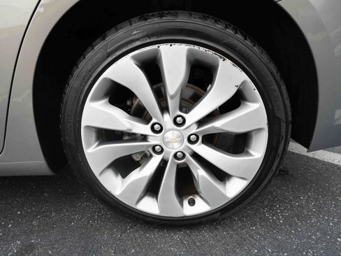 Used 2018 Chevrolet Malibu Premier w/ Premier Sun and Wheel Package FWD image 28