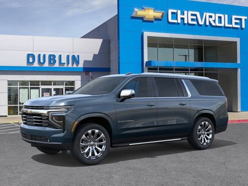 New 2026 Chevrolet Suburban Premier image 3