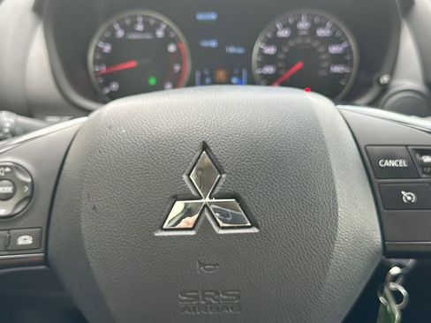 Used 2025 Mitsubishi Eclipse Cross ES image 25