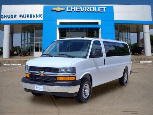 Certified 2025 Chevrolet Express 3500 LT w/ LT Preferred Equipment Group RWD image 1