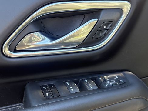 Used 2023 Chevrolet Tahoe High Country image 17