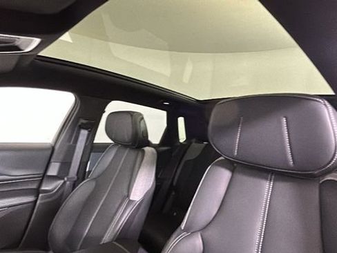 Used 2024 Cadillac Lyriq Tech RWD image 13