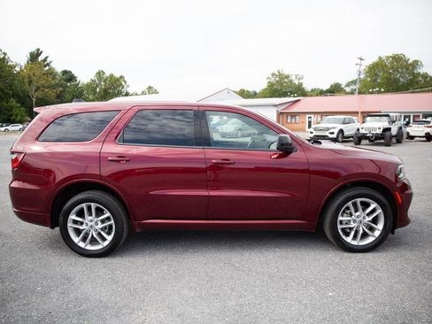 Used 2024 Dodge Durango GT image 2