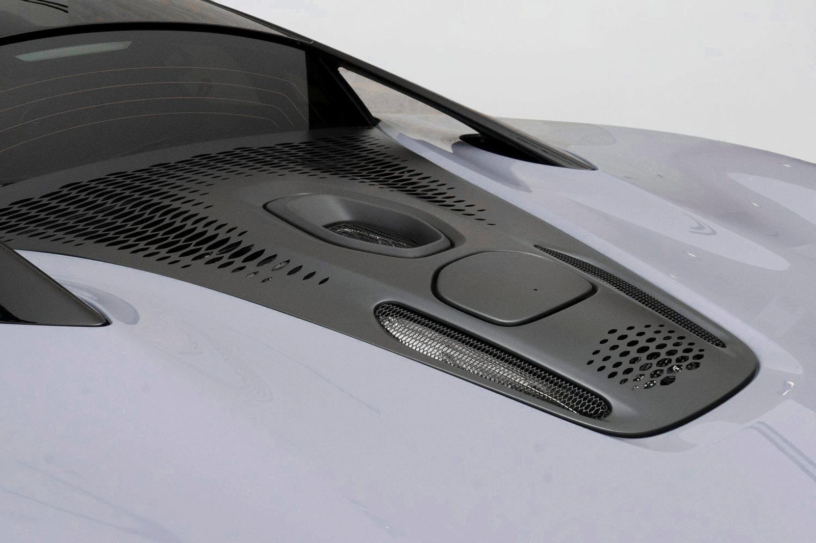 Used 2023 McLaren Artura RWD image 33