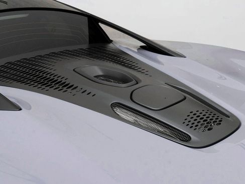 Used 2023 McLaren Artura RWD image 33