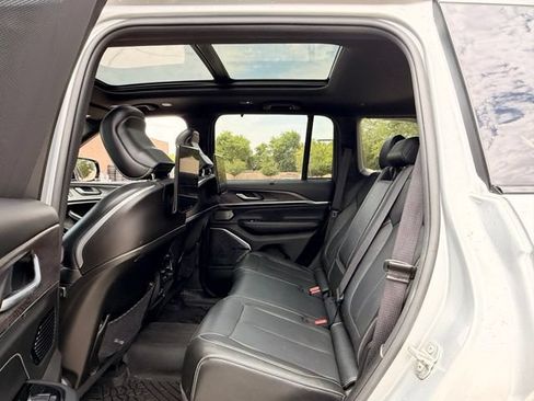 Used 2023 Jeep Grand Cherokee Overland w/ Luxury Tech Group IV AWD/4WD image 24