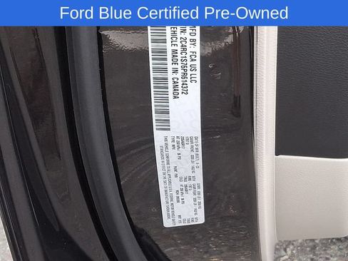 Used 2023 Chrysler Pacifica Limited FWD image 31