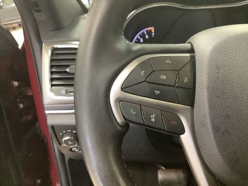 Certified 2020 Jeep Grand Cherokee Limited w/ Luxury Group II image 19