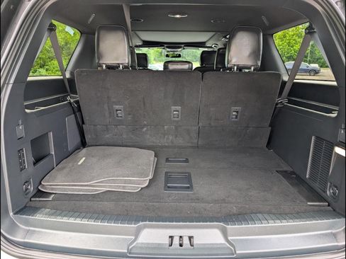 Used 2024 Ford Expedition Max Platinum RWD image 13