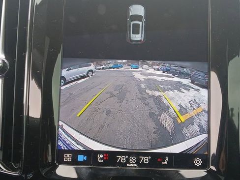 Used 2022 Volvo XC60 B5 Inscription w/ Climate Package image 14