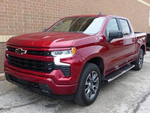 Used 2024 Chevrolet Silverado 1500 RST AWD/4WD image 6