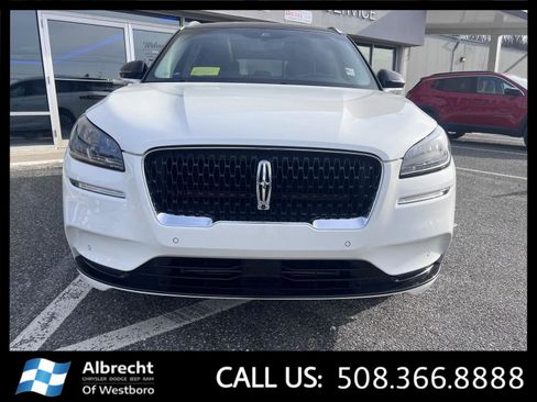 Used 2022 Lincoln Corsair Reserve w/ Equipment Group 201A image 8