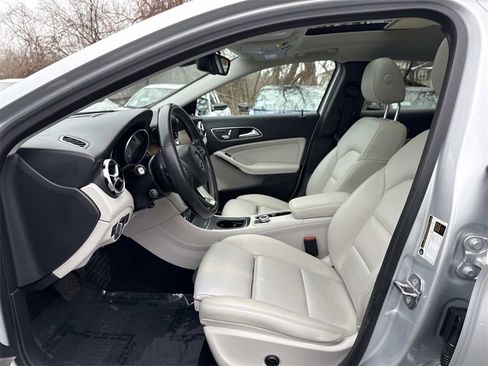 Used 2019 Mercedes-Benz GLA 250 image 14