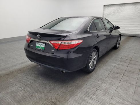 Used 2015 Toyota Camry SE image 9