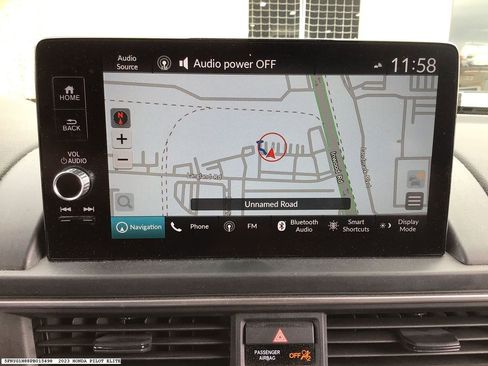 Used 2023 Honda Pilot Elite image 10