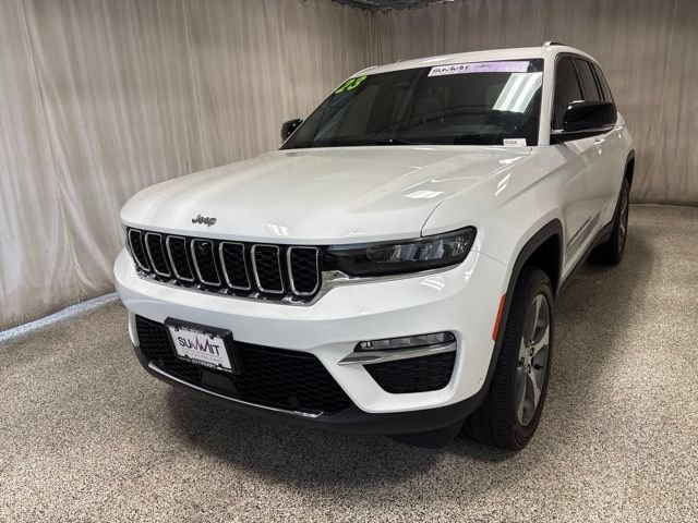 Used 2023 Jeep Grand Cherokee Limited w/ Luxury Tech Group II AWD/4WD image 6