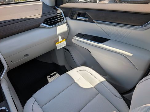 New 2026 GMC Acadia Denali image 15