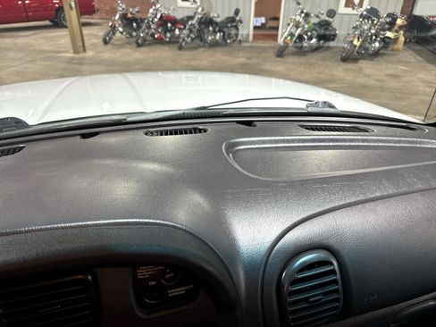 Used 2001 Dodge Ram 1500 Truck ST image 42