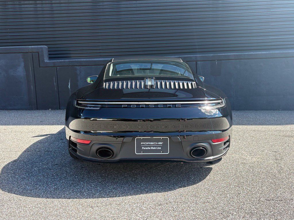Certified 2024 Porsche 911 Carrera T RWD image 9