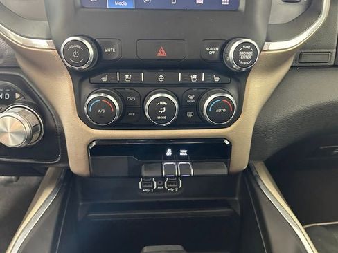 Used 2022 RAM 1500 Laramie AWD/4WD image 24