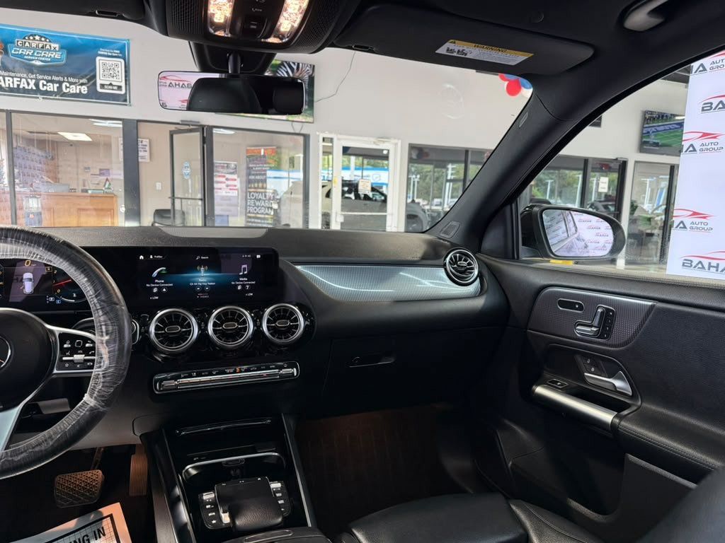 Used 2023 Mercedes-Benz GLA 250 4MATIC w/ Premium Package image 24
