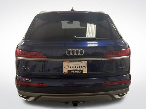 Used 2021 Audi Q7 AWD/4WD image 8