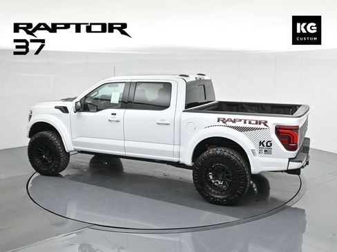 Used 2025 Ford F150 Raptor AWD/4WD image 44