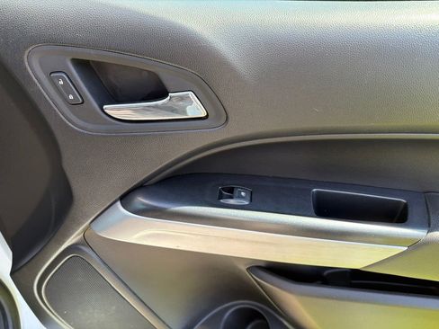 Used 2022 Chevrolet Colorado LT w/ Fleet Safety Package AWD/4WD image 18