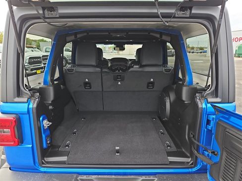 New 2025 Jeep Wrangler Rubicon w/ Convenience Group image 9