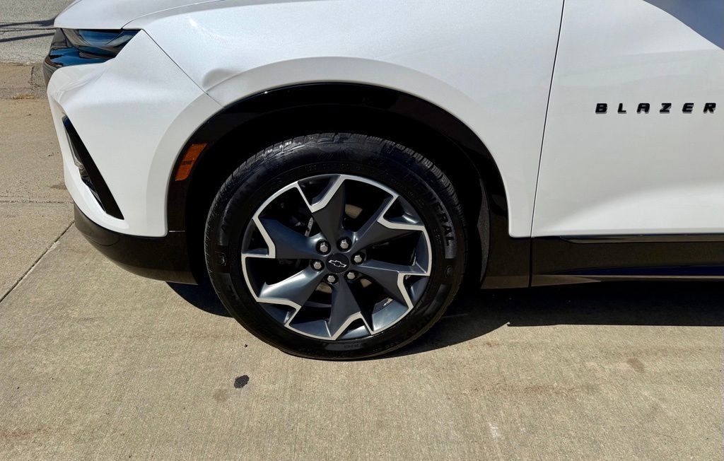 Used 2020 Chevrolet Blazer RS AWD/4WD image 12